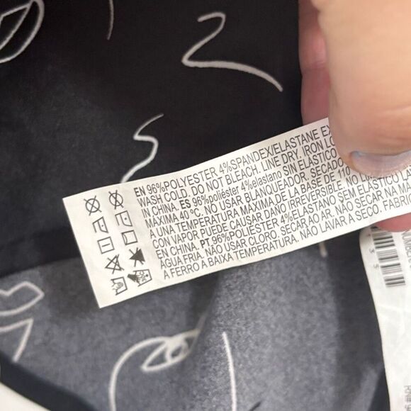 Forever 21 Black Satin Abstract Face Tank Size Large - Picture 4 of 5